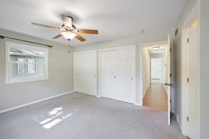 Ravenswood Rd-S0910-042.jpg