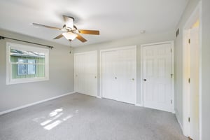 Ravenswood Rd-S0910-043.jpg