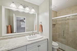 Ravenswood Rd-S0910-044.jpg