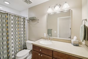 Ravenswood Rd-S0910-047.jpg