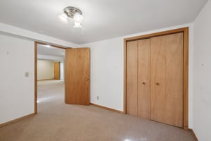 Ravenswood Rd-S0910-057.jpg