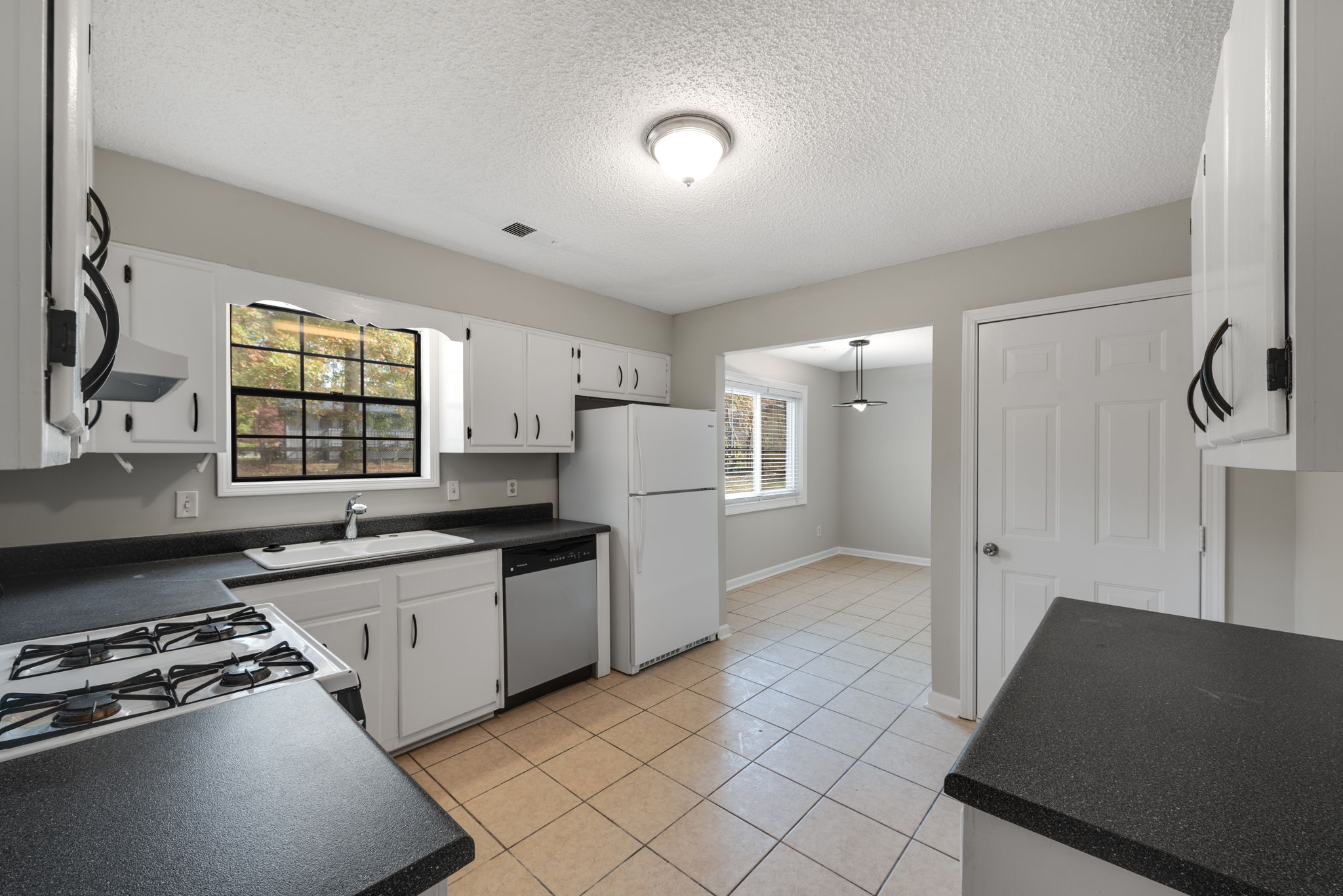 2310 Rock Creek Dr, Marietta, GA 30064, USA Photo 15