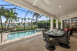 Relax with a cup of coffee in the morning, as you are greeted with the most spectacular views every morning.