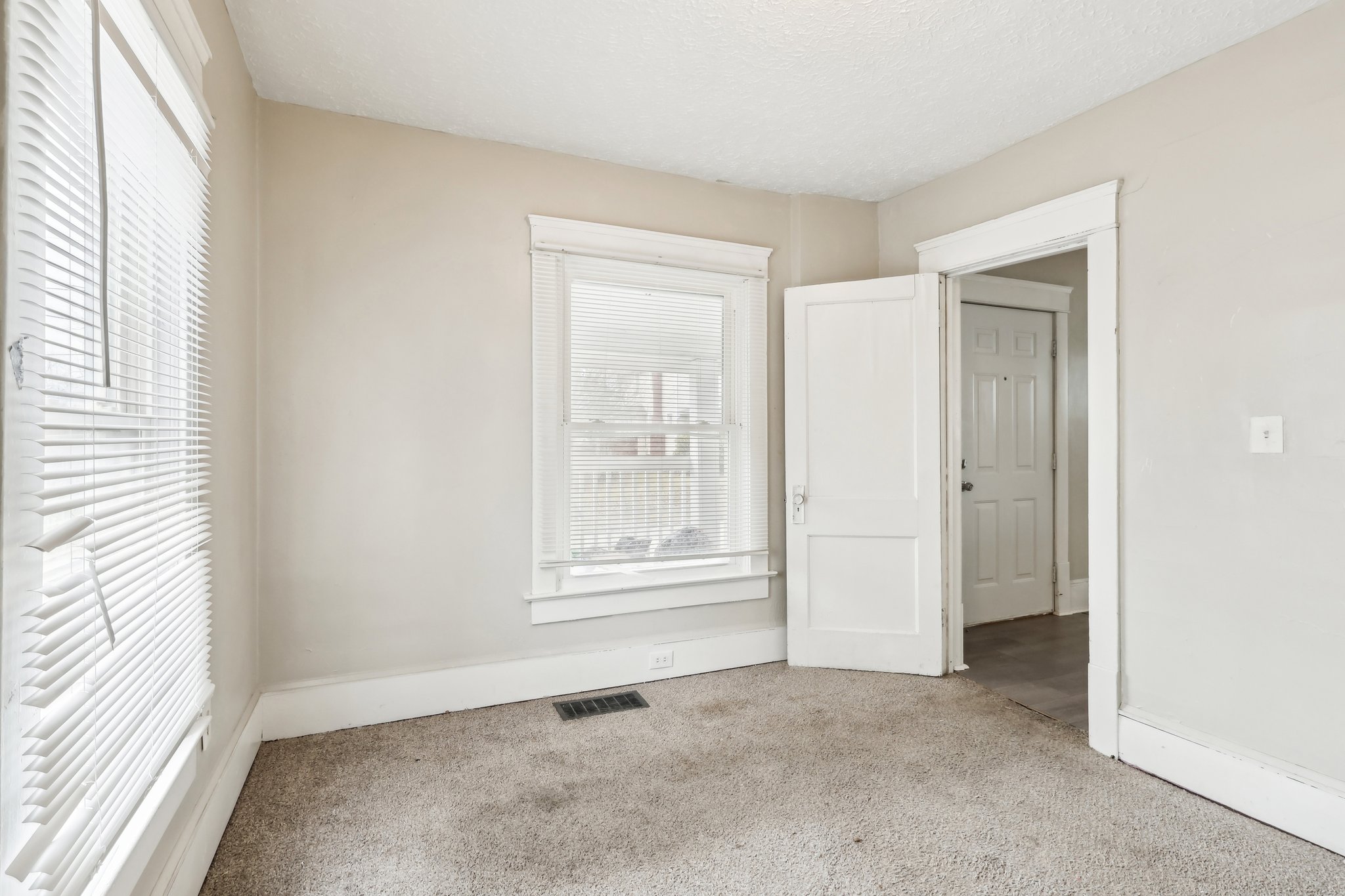 12th St SW-011.jpg