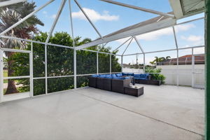 Pool Lanai 2