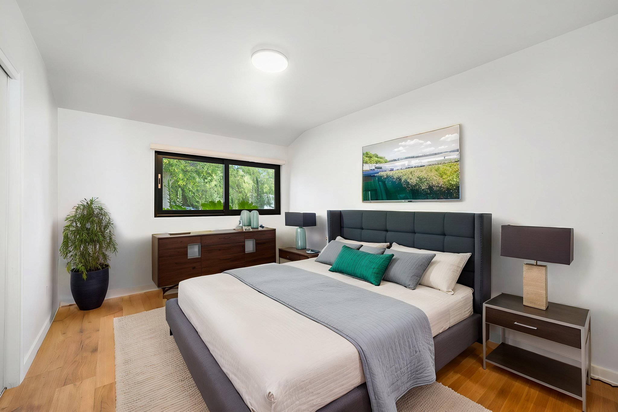 1A1A8689a virtually staged.jpeg