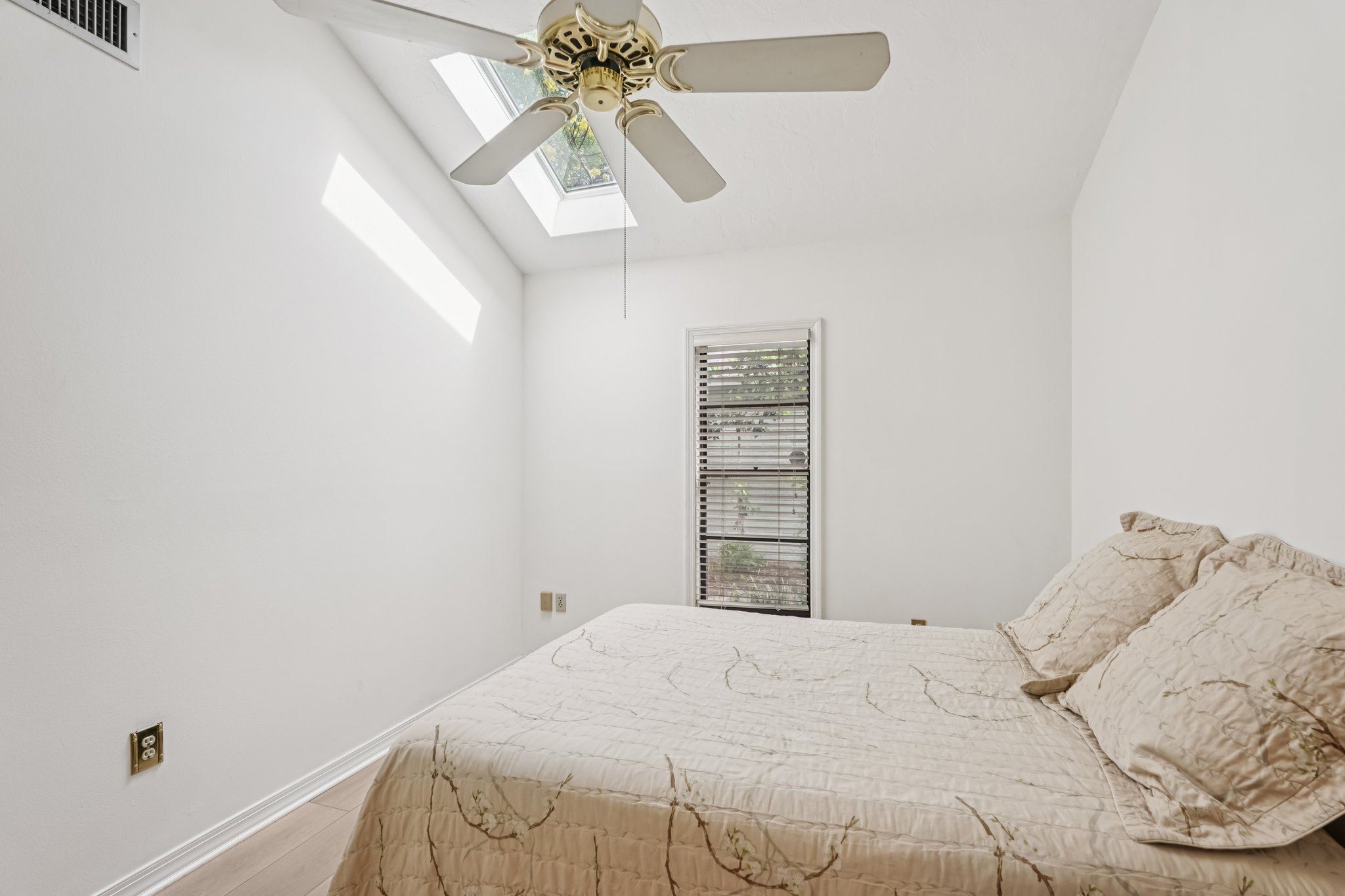 89th St NW-S1907-026.jpg