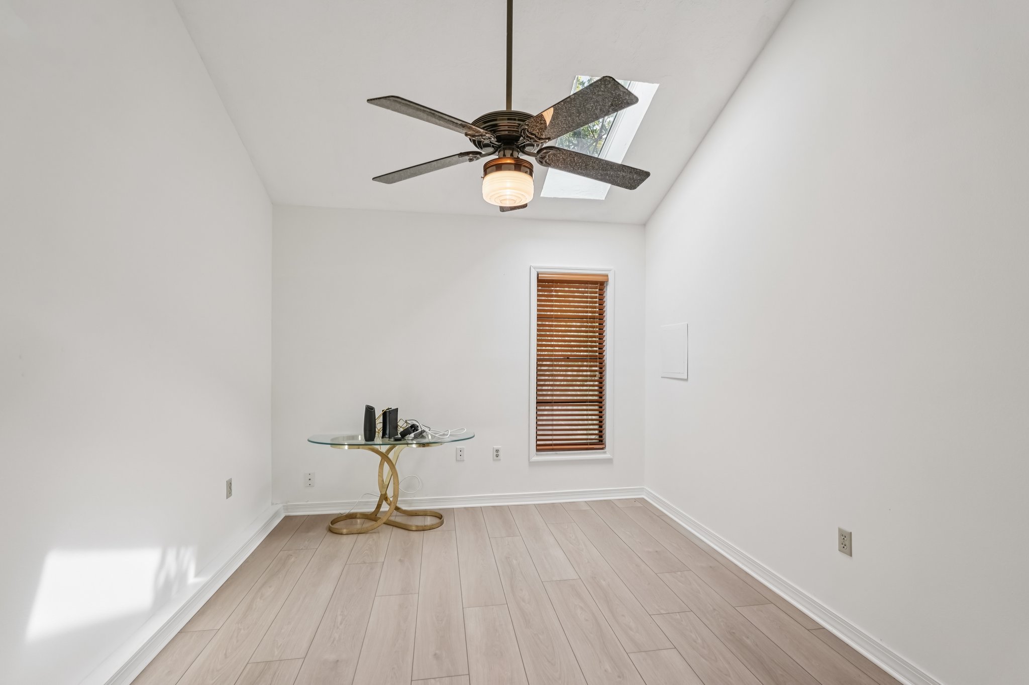 89th St NW-S1907-029.jpg
