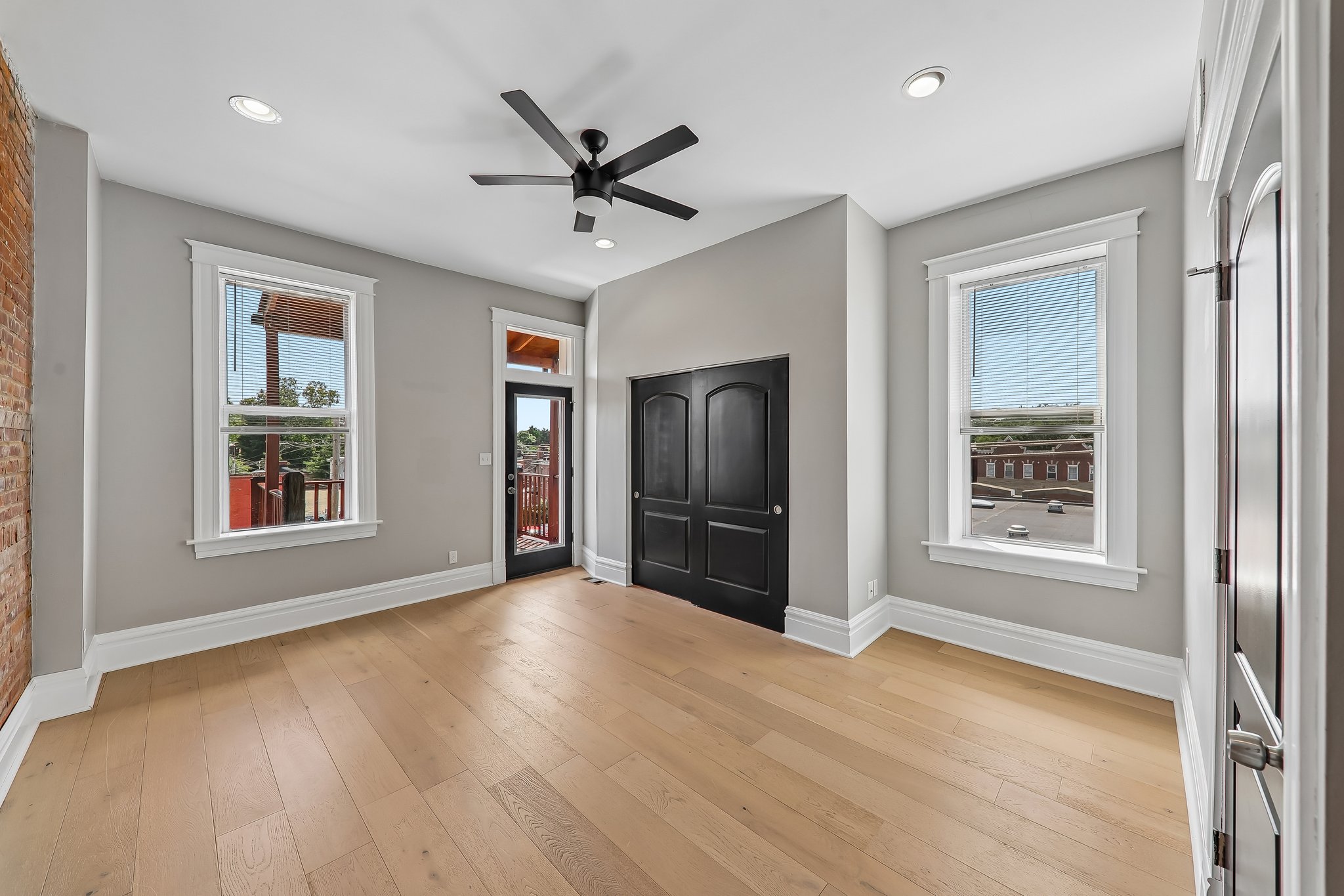2312 Pestalozzi St-S1706-027.jpg