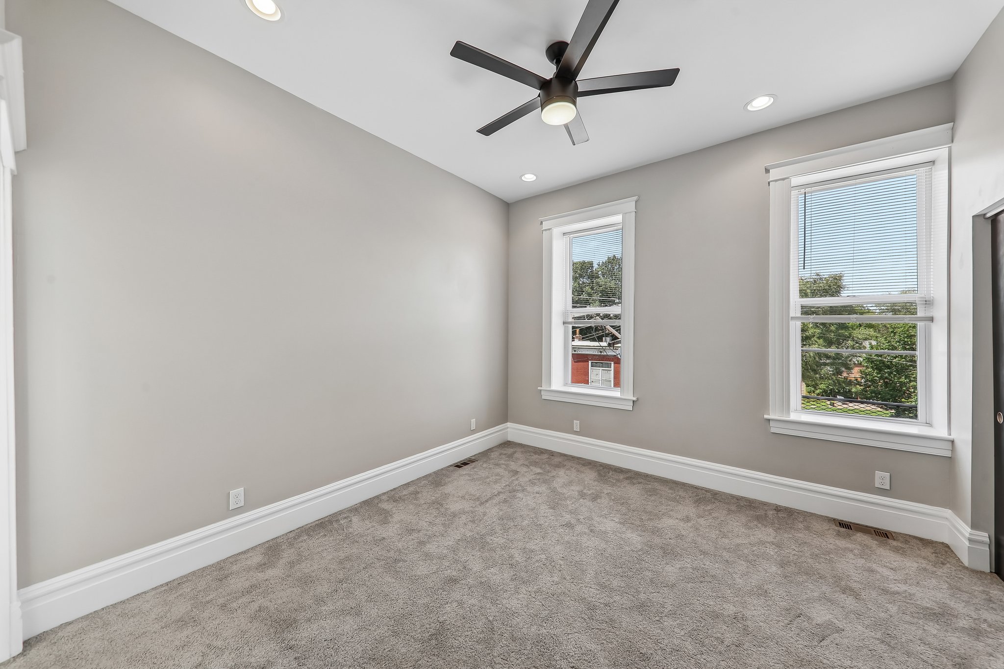 2312 Pestalozzi St-S1706-030.jpg
