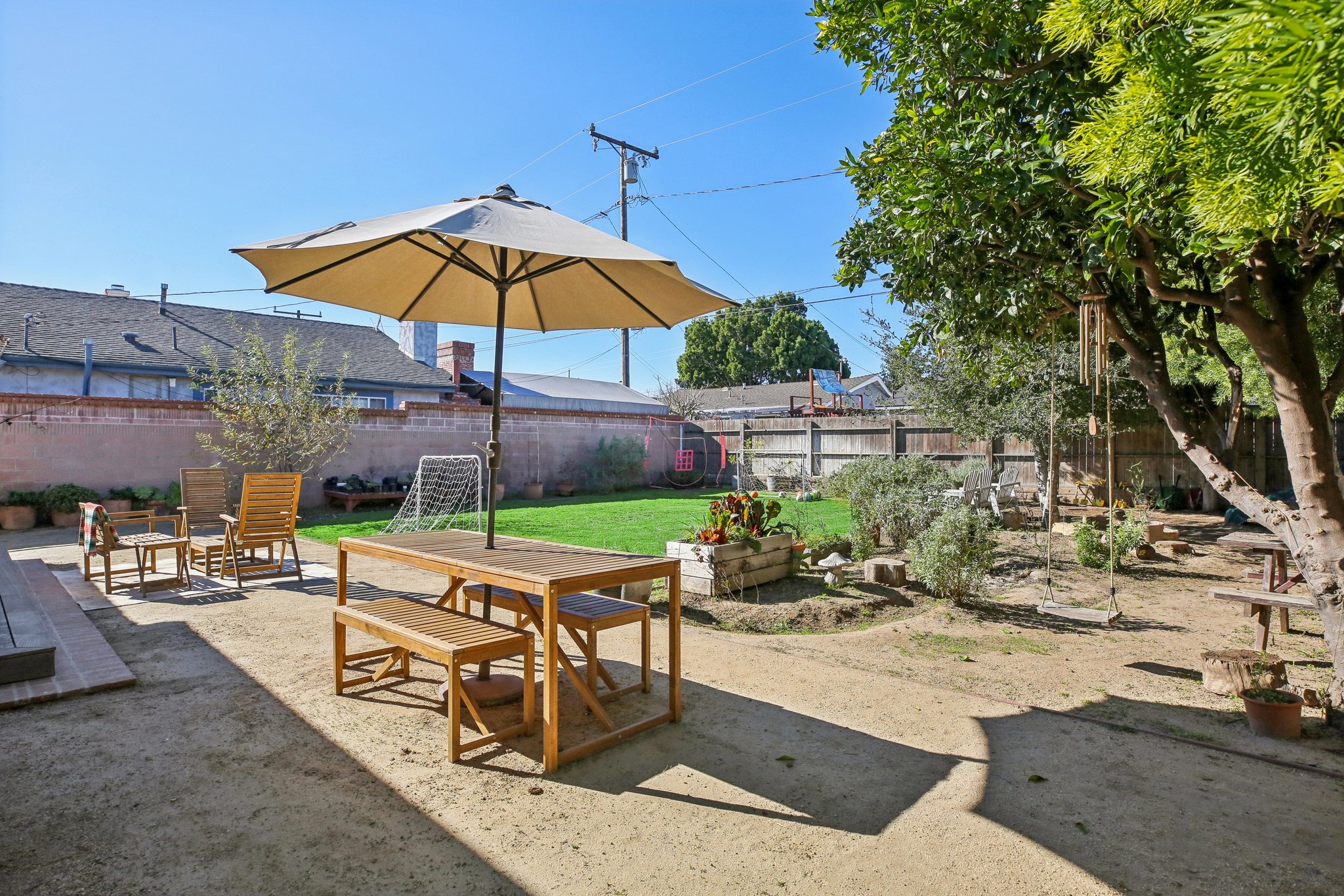 Falena Ave-S1601-008.jpg