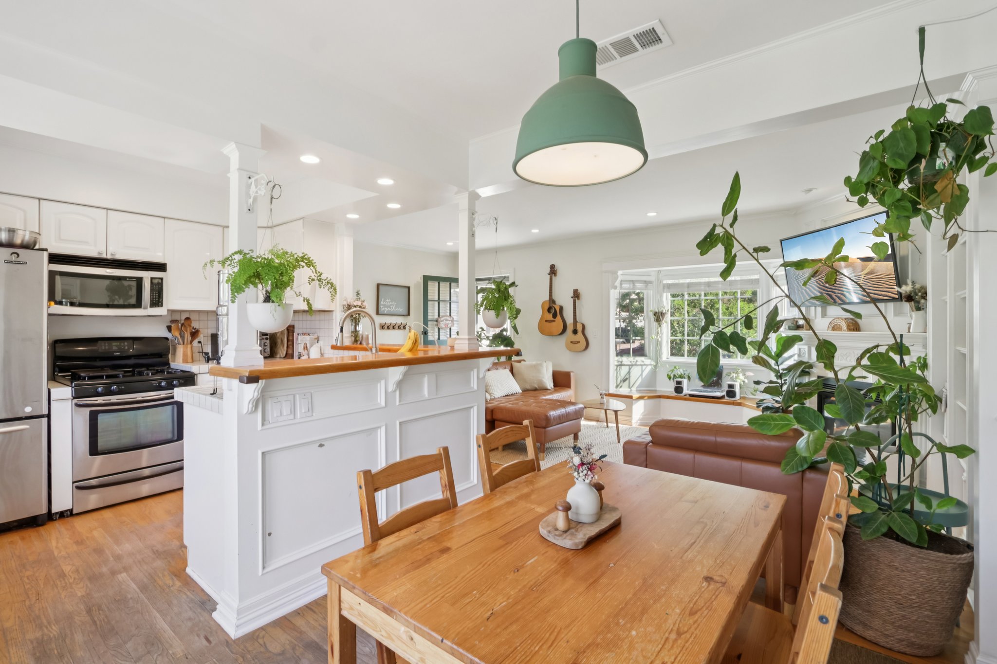 Falena Ave-S1801-009.jpg