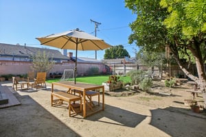 Falena Ave-S1601-008.jpg