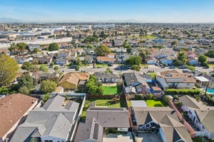 Falena Ave-S1601-014.jpg