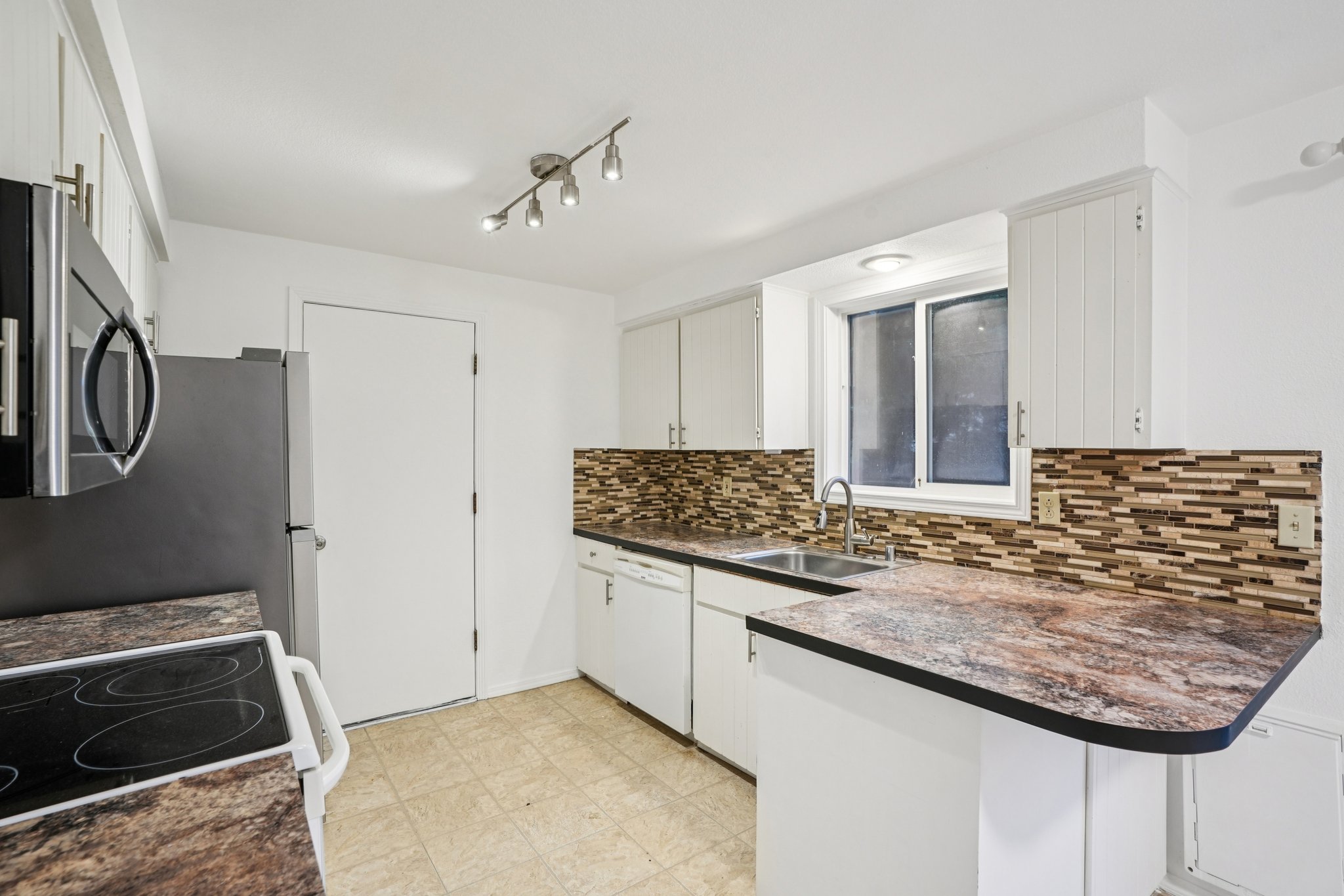 NE 156th Ave-S1012-014.jpg