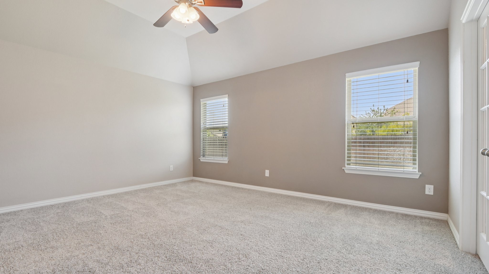 W Wind Vane-L3007-031.jpg