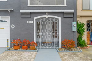  Photo 44
