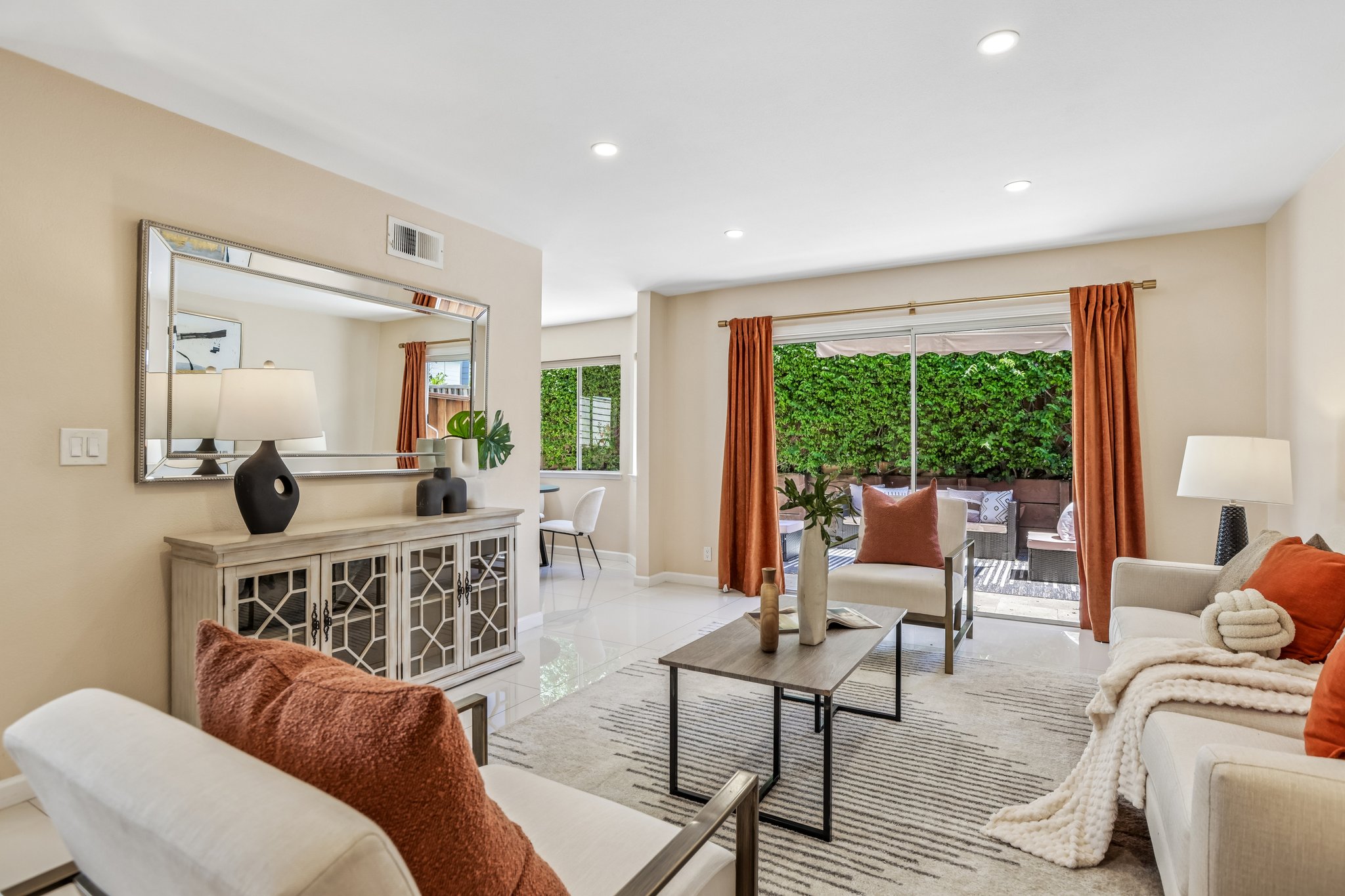 Farmcrest St-S1506-012.jpg