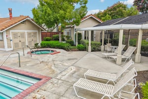 Farmcrest St-2006-907.jpg