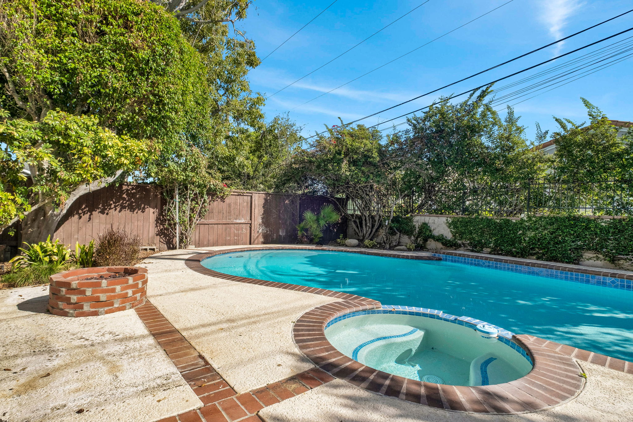  Photo 57