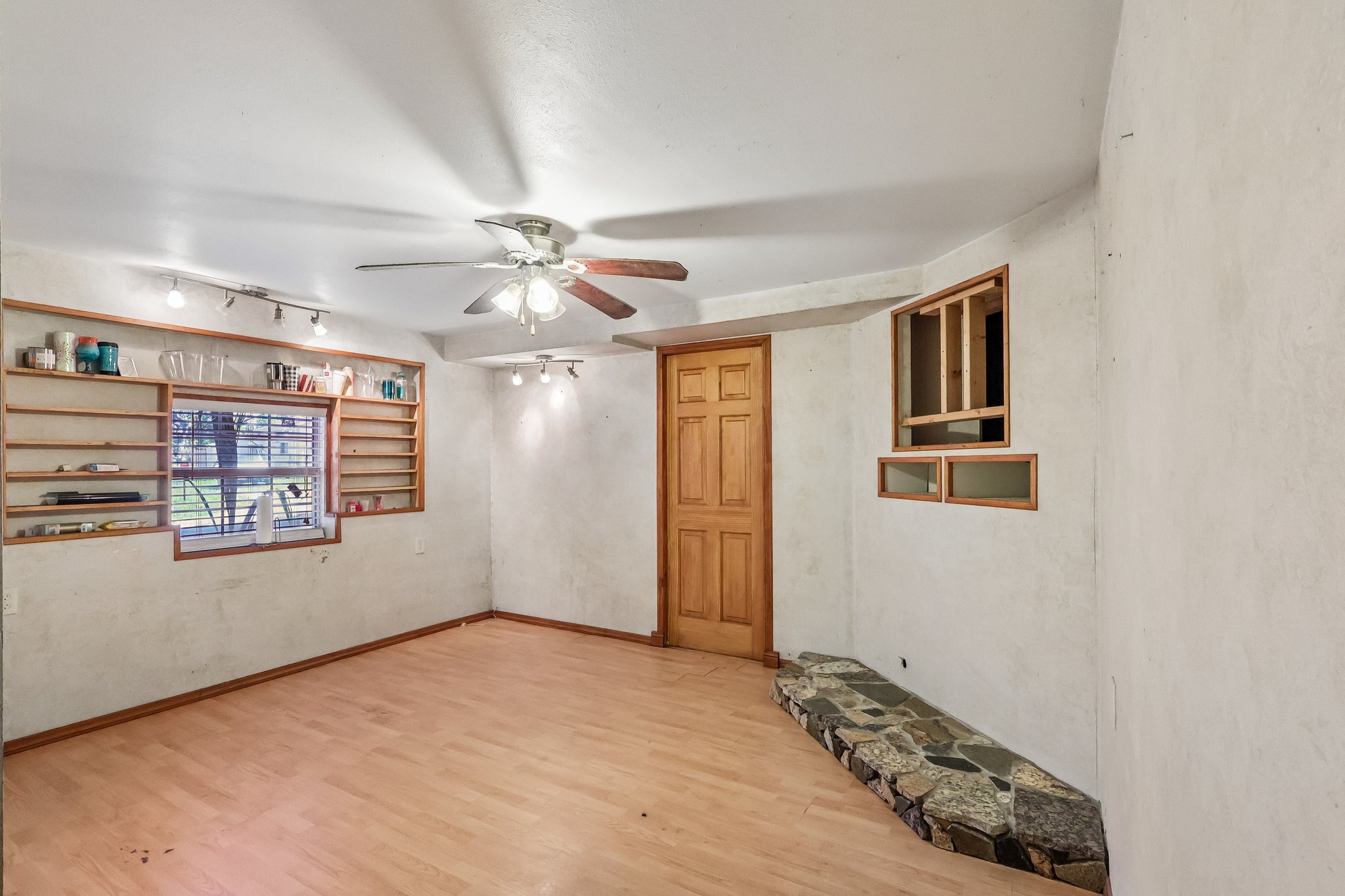 Edgewater Ave-S3006-018.jpg