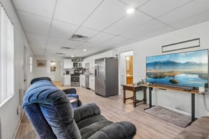 Edgewater Ave-S3006-010.jpg