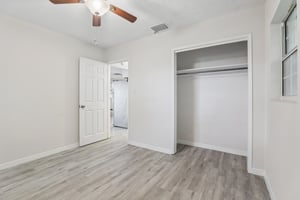 Edgewater Ave-S1009-028.jpg