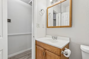 Edgewater Ave-S1009-030.jpg