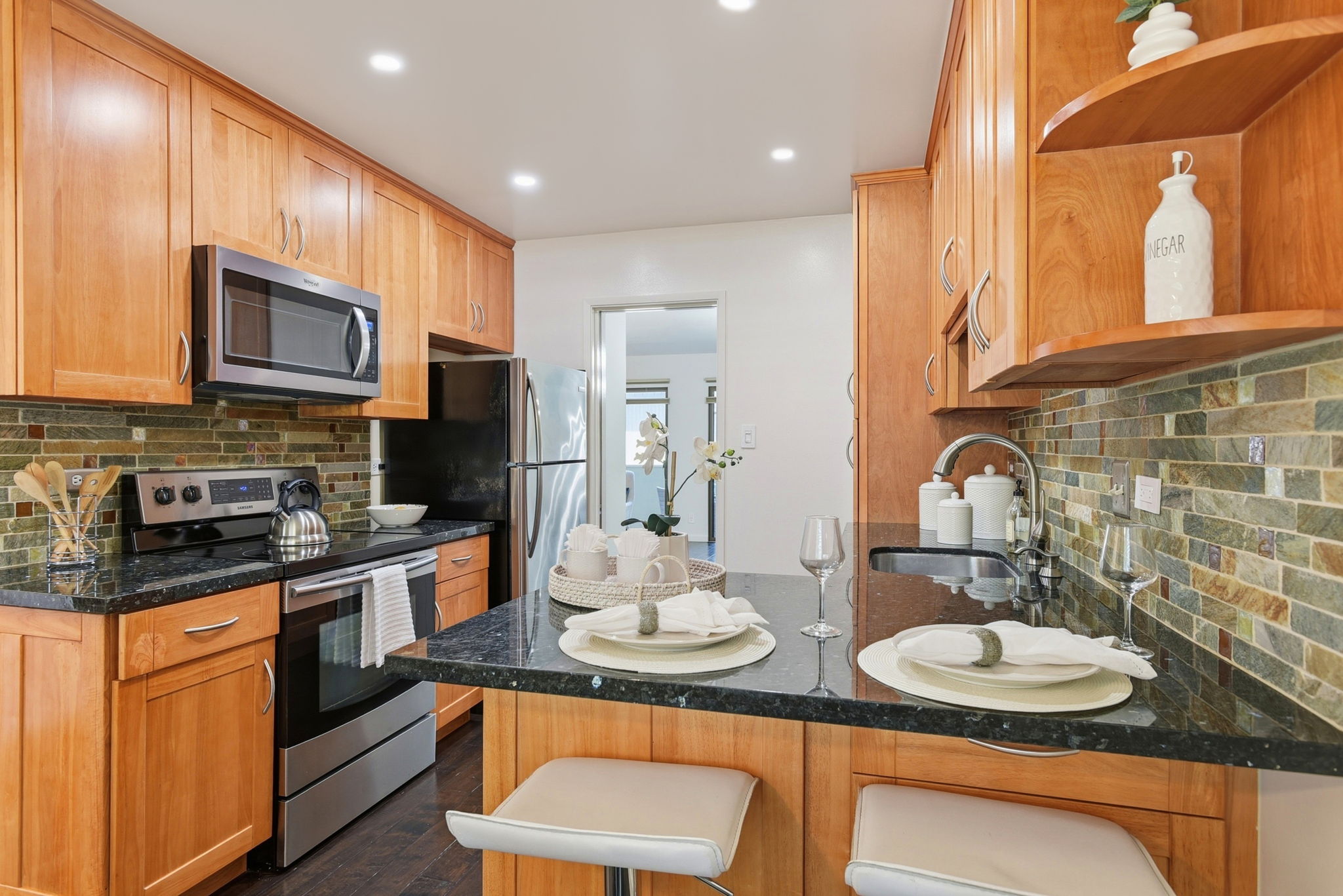 012_F8_2315 Sharon Rd