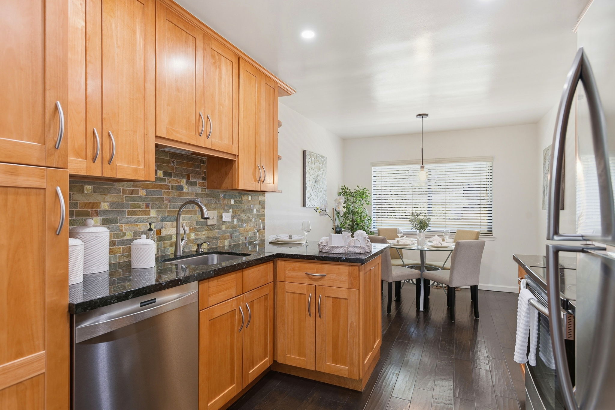 013_F8_2315 Sharon Rd