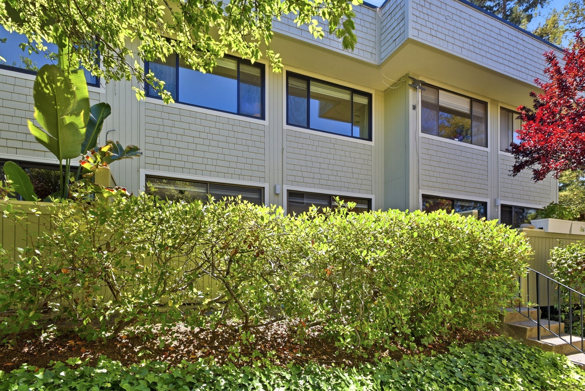 048_F8_2315 Sharon Rd