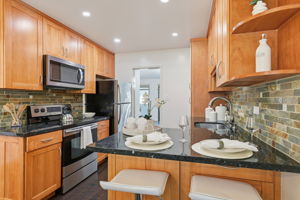 012_F8_2315 Sharon Rd