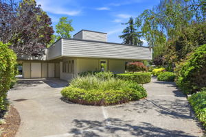 050_F8_2315 Sharon Rd
