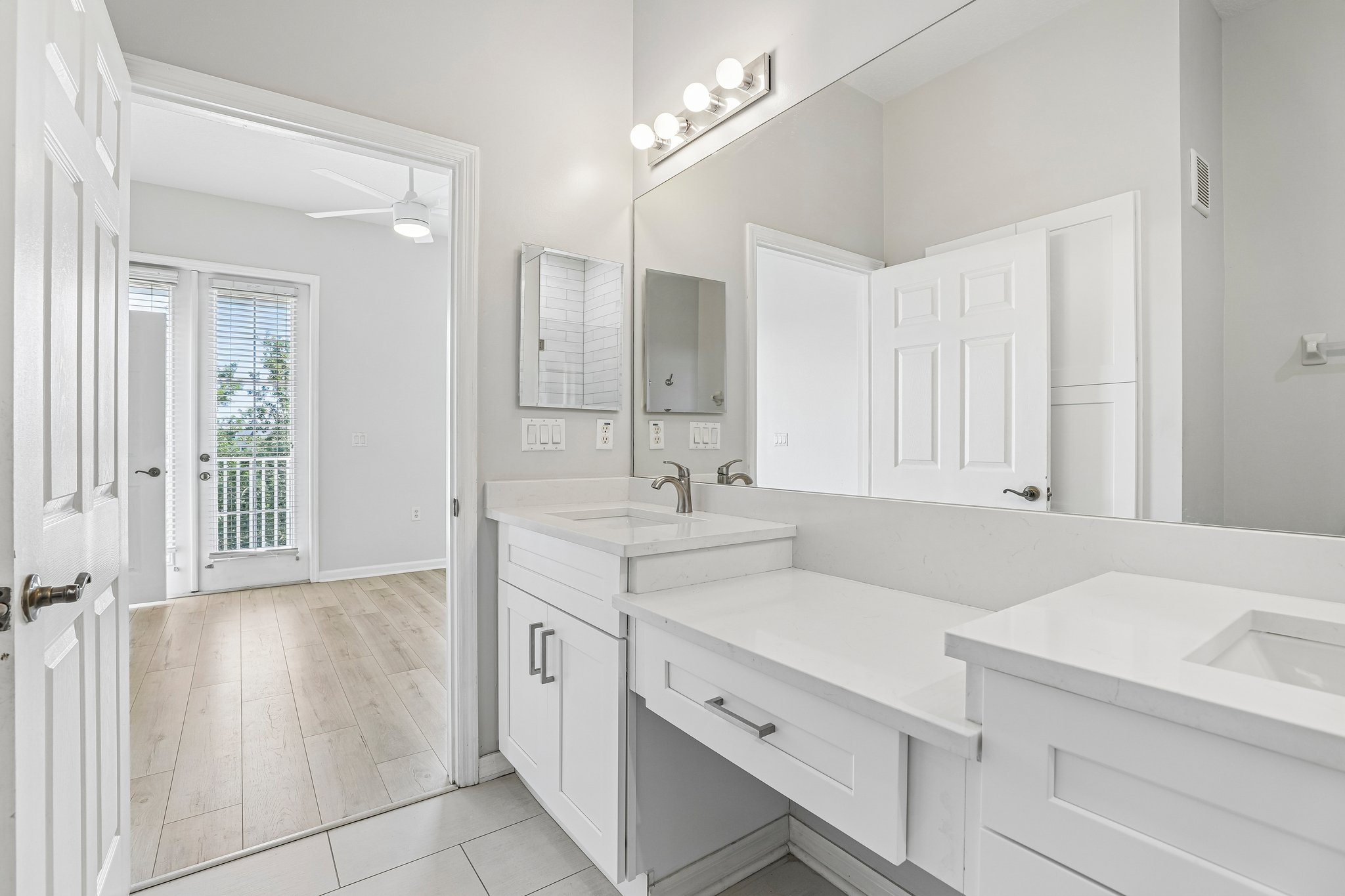 Upper Park Rd 302-S2204-025.jpg