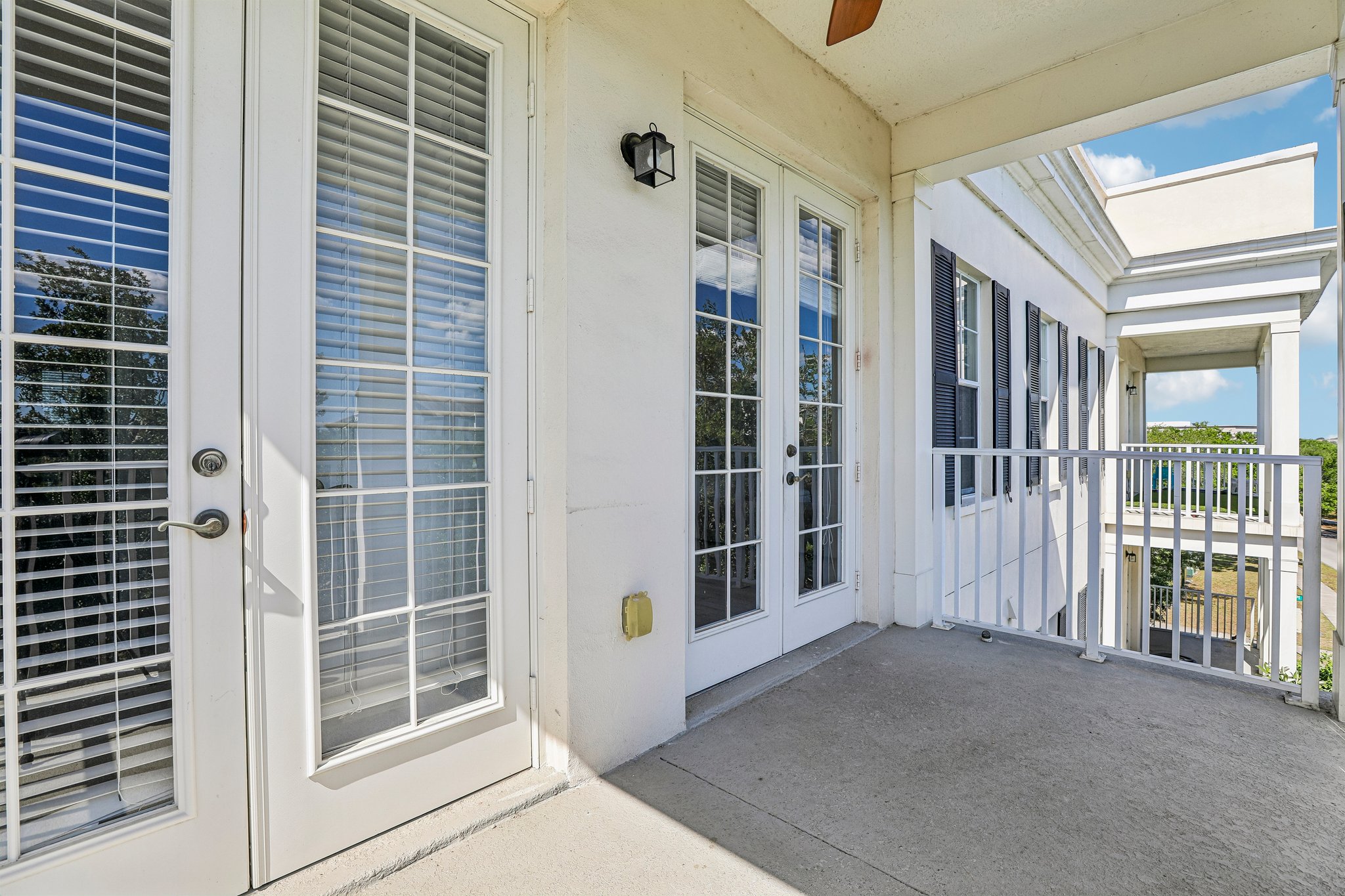 Upper Park Rd 302-S2204-028.jpg