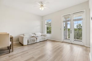 Upper Park Rd 302-S2204-005.jpg