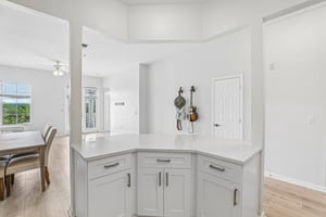 Upper Park Rd 302-S2204-011.jpg