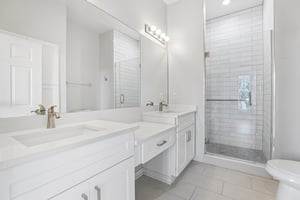 Upper Park Rd 302-S2204-024.jpg