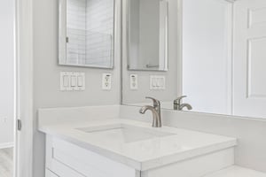 Upper Park Rd 302-S2204-026.jpg