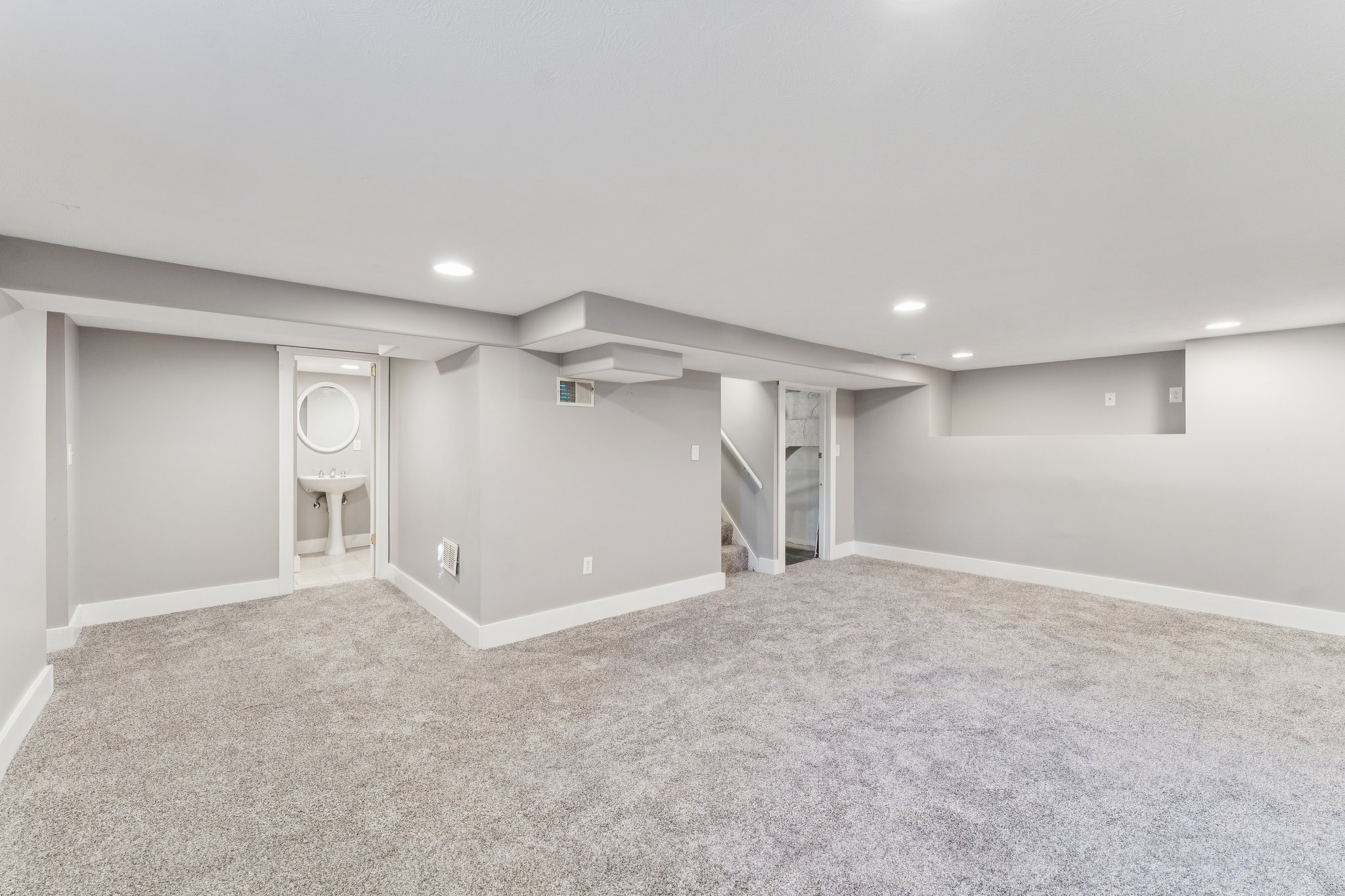 7299 - 2316 N 69th St_012.jpg