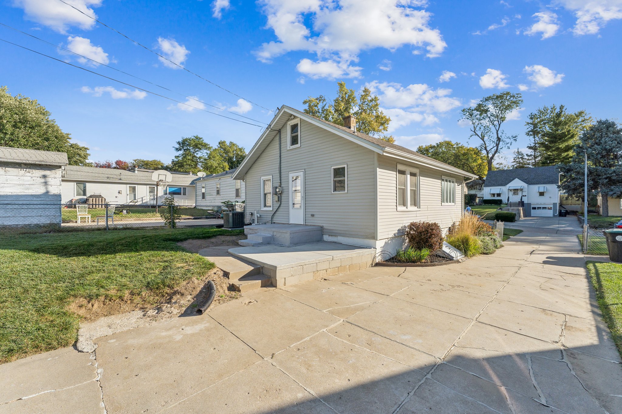 7299 - 2316 N 69th St_022.jpg