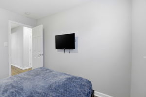 017_F8_2317 Virginia Ave
