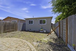 029_F8_2317 Virginia Ave