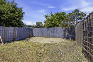 031_F8_2317 Virginia Ave