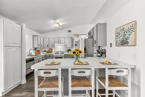 DSC_3643 virtually staged.jpeg