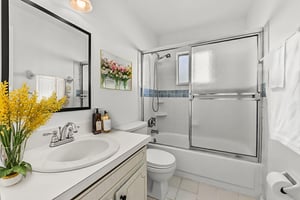 DSC_3678 virtually staged.jpeg