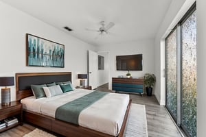 DSC_3763 virtually staged.jpeg