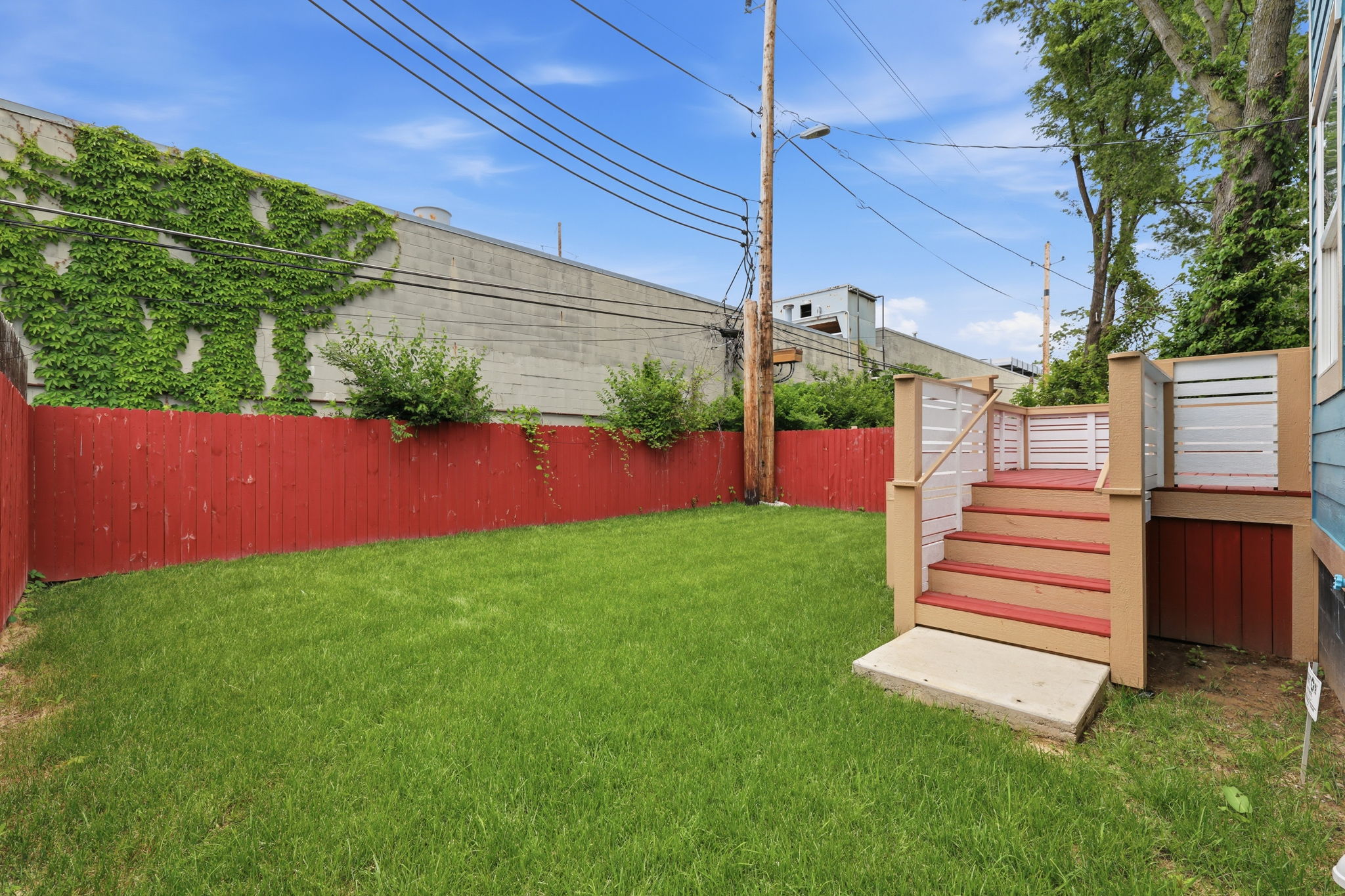 2318 E Brookside Ave_047