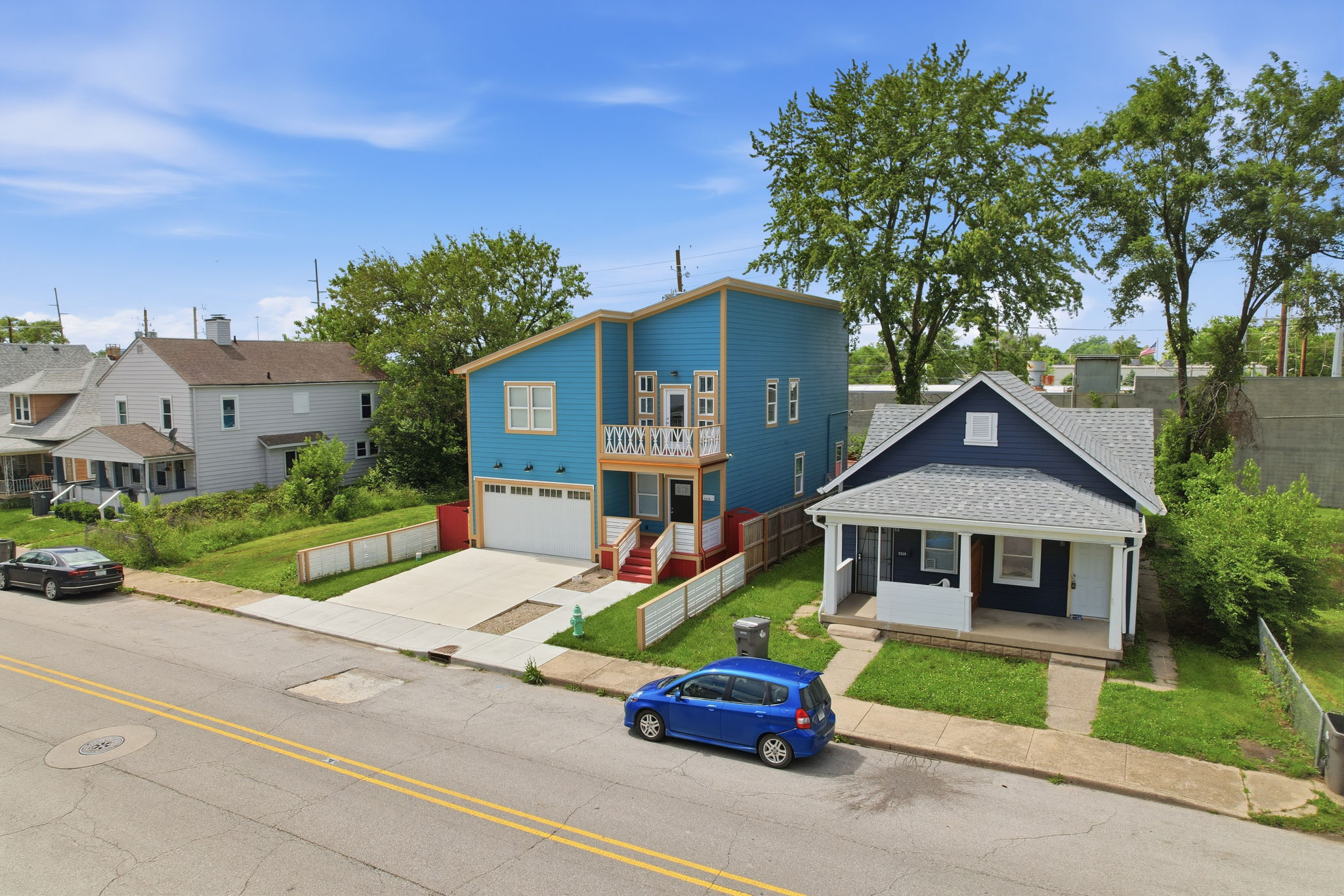 2318 E Brookside Ave_053