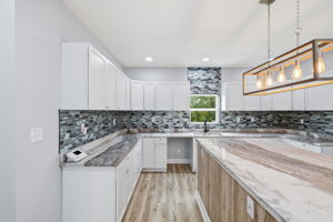 2318 E Brookside Ave_013